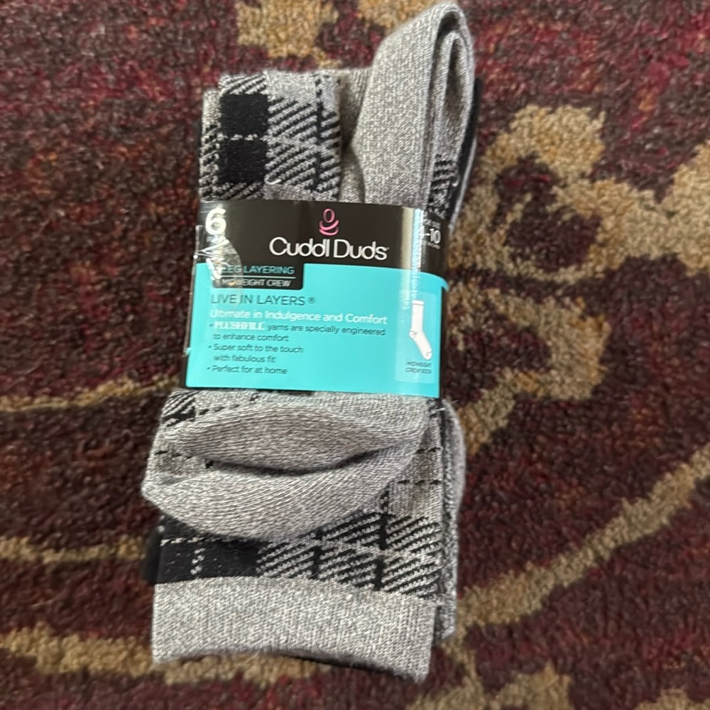 Cuddl duds socks